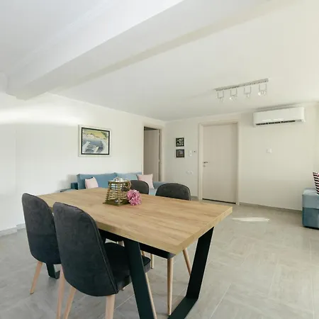 W1 Apartament