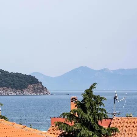 W1 Apartman Kavála